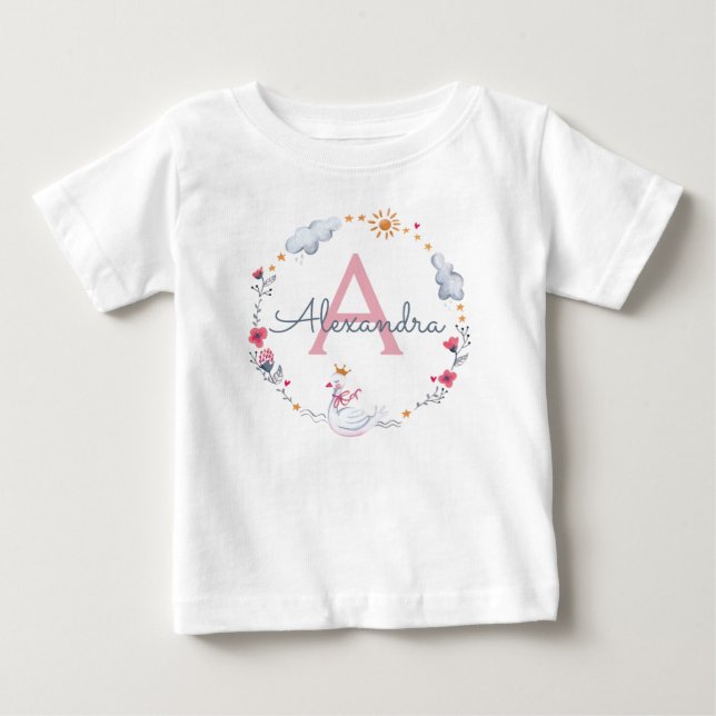 Cute pink swan & sun floral wreath with monogram baby t-shirt (Vorderseite)