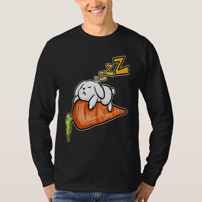 Cute Rabbit Sleeping On A Carrot On Easter T-Shirt (Vorderseite)