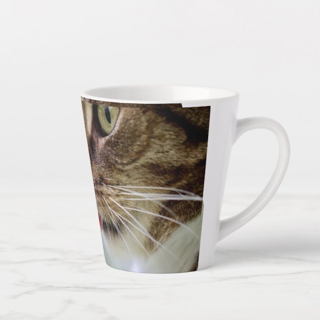 Cute Realistic Cat Face Coffee Mug (Droite)