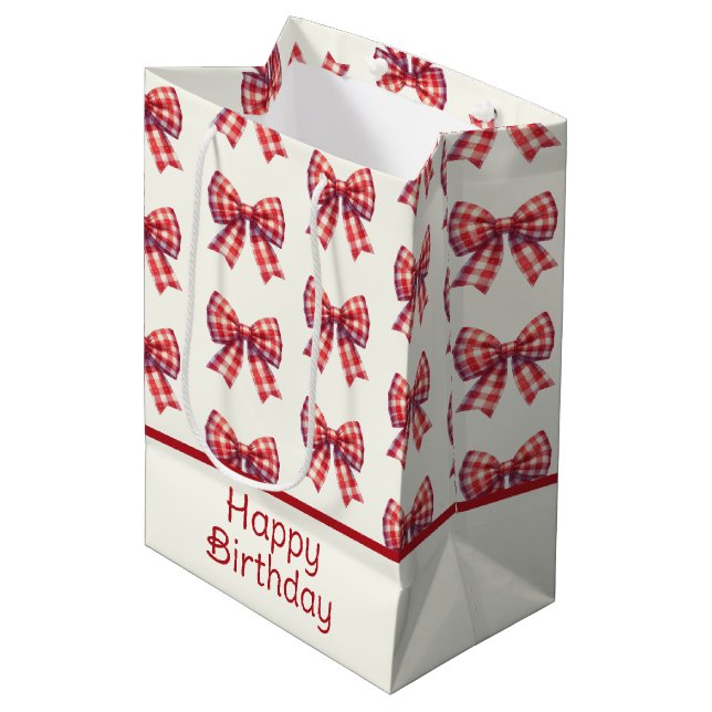 Cute Red and Cream Gingham Bow Mittlere Geschenktüte (Vorderseite Schrägansicht)