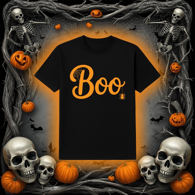 Cute Script "Boo" with Spiderweb Halloween T-Shirt (Von Creator hochgeladen)