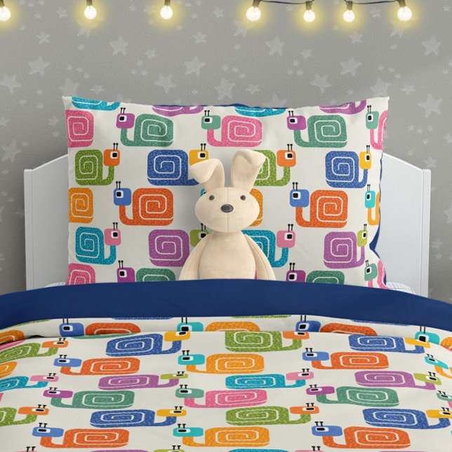 Cute Snail Pattern on Cream Kissenbezug (Von Creator hochgeladen)