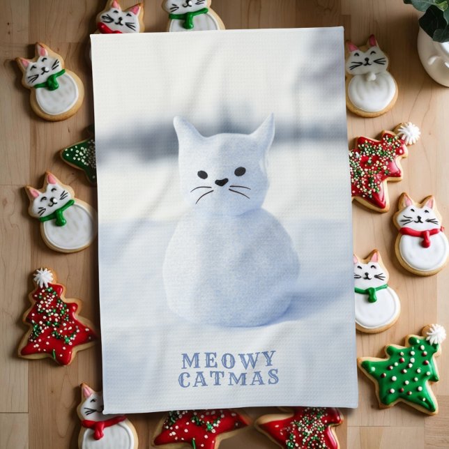 Cute Snow Cat Meowy Catmas Christmas Kitchen Towel Geschirrtuch (Meowy Catmas! A fun and festive kitchen towel for your cat theme holiday kitchen)