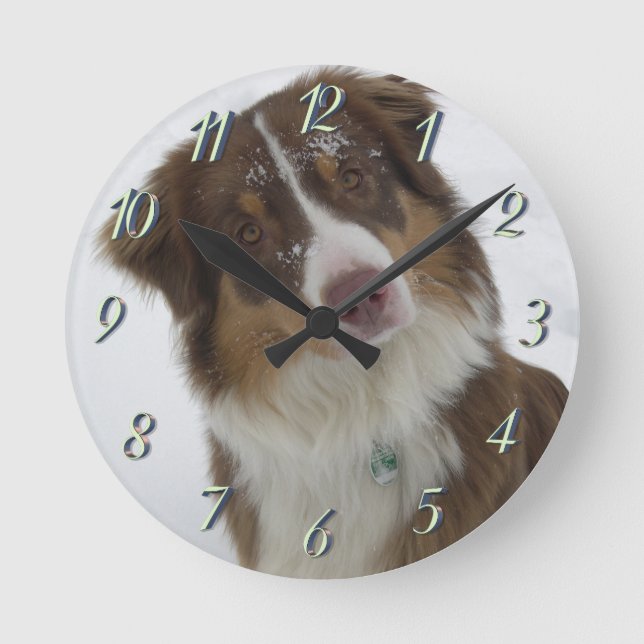Cute Snow Dog Runde Wanduhr (Vorderseite)