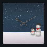 Cute Snowmen Constellation Quadratische Wanduhr<br><div class="desc">2 cute snowmen in a snowy winter scene are looking to the sky above to the star constellation of them in the dark heaven. A very cute illustration for the winter time and especially for Christmas.</div>