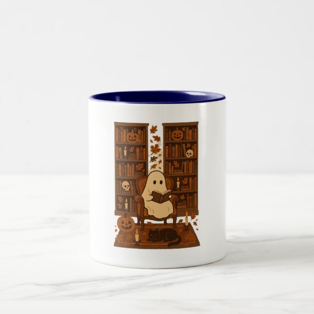 Cute Spooky Library, Autumn Reading Ghost, Zweifarbige Tasse (Mittel)