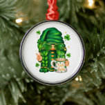 Cute St Patricks Day Gnome Drinking Coffee Ornament Aus Metall<br><div class="desc">Cute St Patricks Day Gnome Drinking Coffee</div>