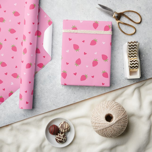 Cute Strawberries Hearts Love Berries Valentines Geschenkpapier (Kunsthandwerk)