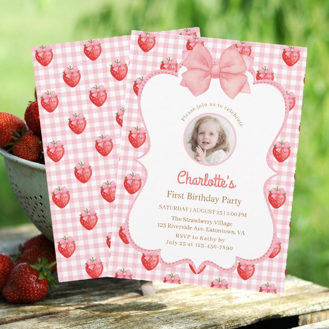 Cute Strawberry 1er Anniversaire Photo Invitation (Créateur téléchargé)