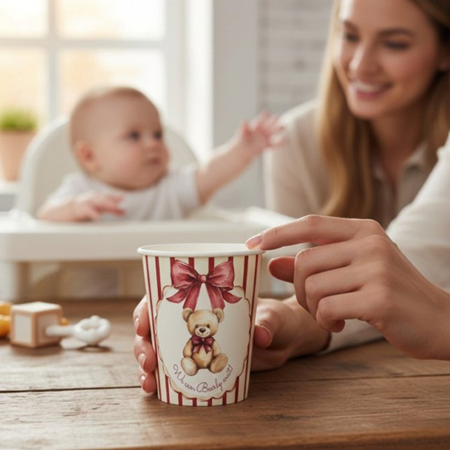 Cute Teddy Bear "We Can Bearly Wait" Baby Shower Pappbecher (Von Creator hochgeladen)