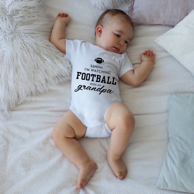 Cute Watching Football With Grandpa Baby Strampler (Von Creator hochgeladen)