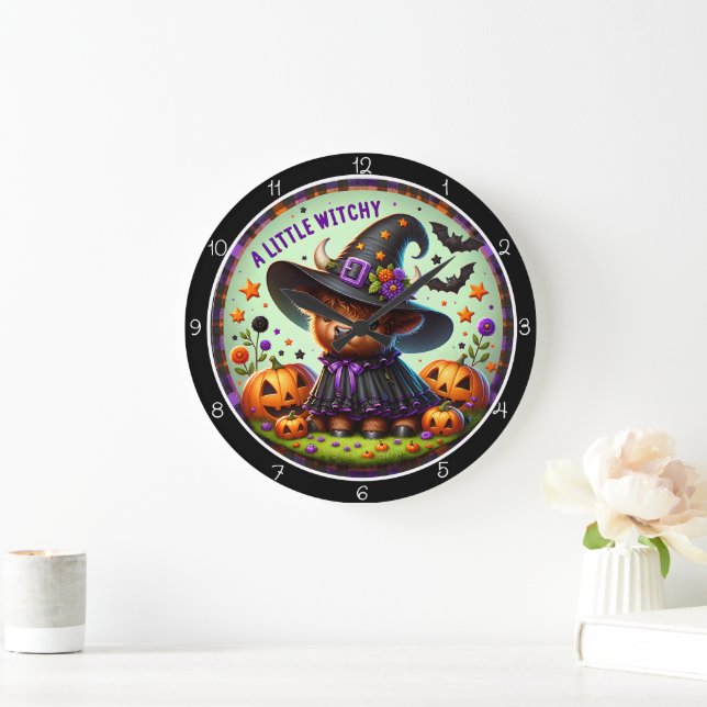Cute Witchy Highland Cow  Große Wanduhr (Zuhause)
