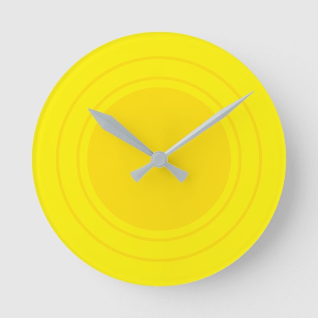 Cute yellow sun sunshine illustration modern kids runde wanduhr (Vorderseite)
