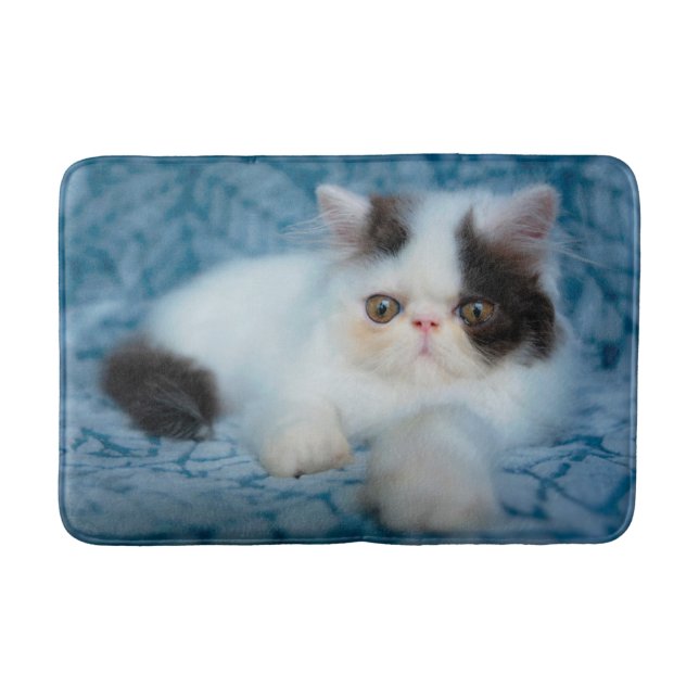 Cutest Baby Animals | Black & White Kitten Badematte (Vorderseite)