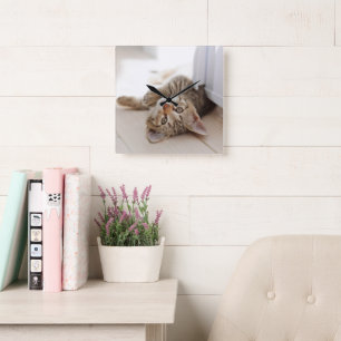 Cutest Baby Animals Shorthair Tabby Kitten Quadratische Wanduhr