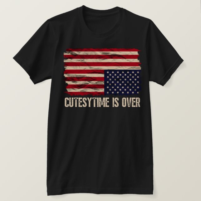 Cutesytime ist auf der amerikanischen Flagge vorbe T-Shirt (Design vorne)