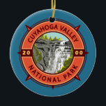Cuyahoga Valley Nationalpark Retro Kompass Emblem Keramik Ornament<br><div class="desc">Vektor-Kunstwerk-Design im Cuyahoga-Tal. Der Park liegt am Fluss Cuyahoga zwischen den Ohio-Städten Cleveland und Akron.</div>