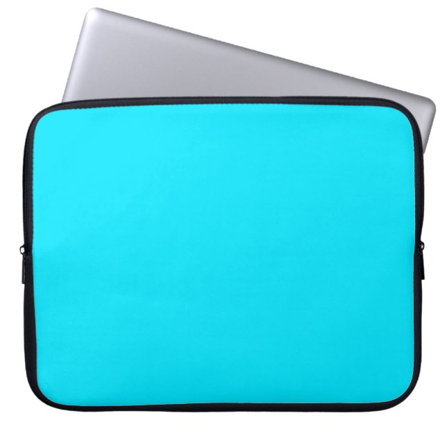 Cyan Sky Blue Color Anpassen Laptopschutzhülle (Vorderseite)