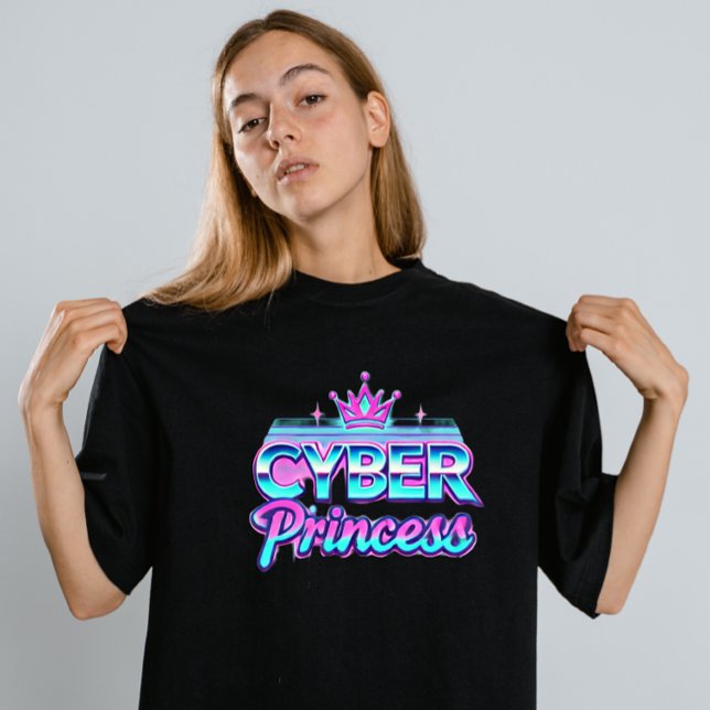 Cyber Princess" T-Shirt (Von Creator hochgeladen)