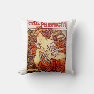 Cycles Perfecta von Alphonse Mucha Kissen