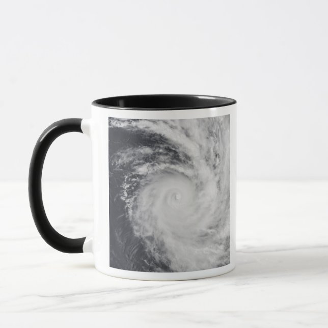 Cyclone Zoe im Südpazifik Tasse (Links)