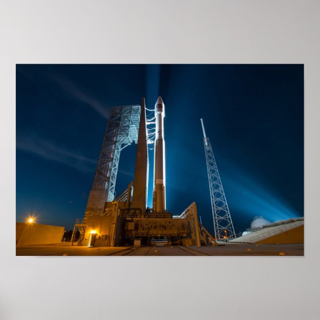 Cygnus Spacecraft Bereit für den Start zur ISS Poster (Vorne)