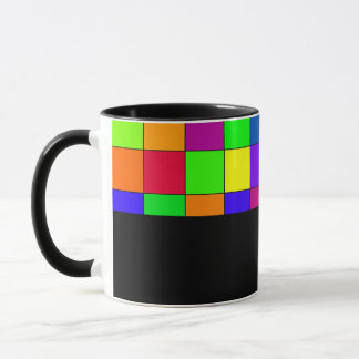D01 - Tasse avec motif damier coloré