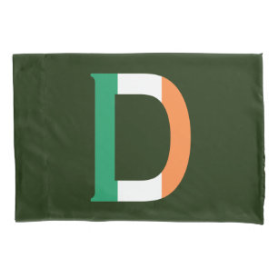 D Monogram überlagert sich auf irischer Flagge Kissenbezug