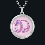 D monogramm dekorative Buchstabenkette Versilberte Kette<br><div class="desc">Hübscher Buchstabe D Monogramm Pendant. Whimsikaler Brief zeichnend von der Hauptstadt Anfangsbuchstabe D ideal,  um Mädchen mit einem Namen,  der mit D. Hintergrund Farbe beginnt,  kann bei Bedarf geändert werden,  derzeit hellrosa. © Original zeichn und Design von Sarah Trett www.sarahtrett.com für www.mylittleeden.com</div>