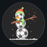 Dab Snowman aus Fußball Balls Funny Christmas Runder Aufkleber<br><div class="desc">Dab Snowman aus Fußball Balls Funny Christmas</div>