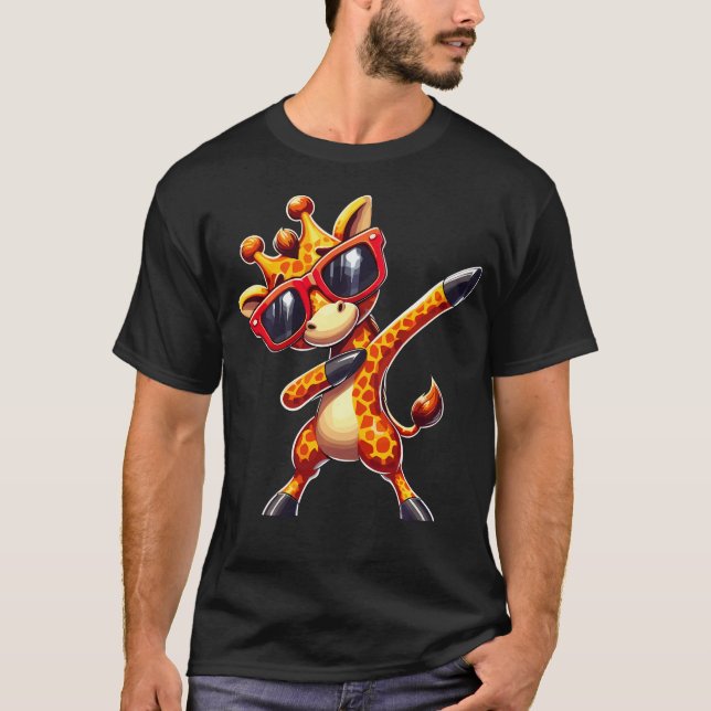 Dabbing-Giraffe mit T-Shirt (Vorderseite)