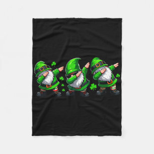 Dabbing Gnome St. Patrick's Day Irish Jig Feier Fleecedecke