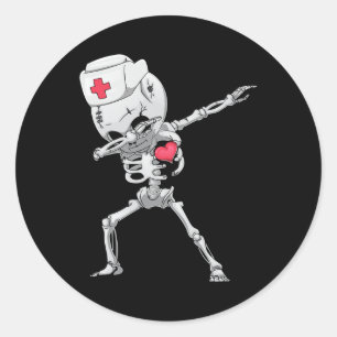 Dabbing Skeleton Nurse Röntgen Halloween T Shirt D Runder Aufkleber