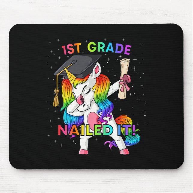Dabbing Unicorn 1st Grade Nails It Abschluss Gir Mousepad (Vorne)
