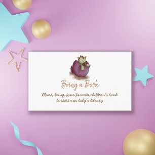 D'accompagnement Apportez une carte de livre pour la petite fille.