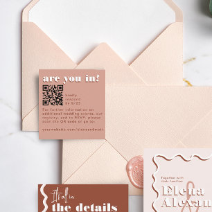 D'accompagnement Carte de réponse QR Code Terracotta Pâle Rétro Mod