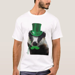 Dachs mit grünen Zylinder und dem Schnurrbart T-Shirt