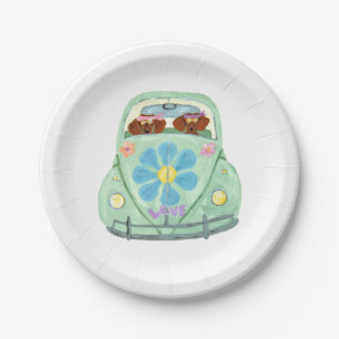 Dachshund-Hippies in ihrem Blumenliebesauto Pappteller