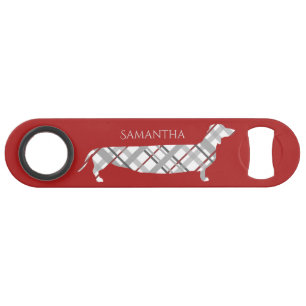 Dachshund plaid sur rouge
