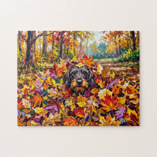 Dachshund ruht in farbenfrohen Herbstblättern