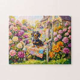 Dachshund sitzt auf einer Blumen-Gartenbank-Szene