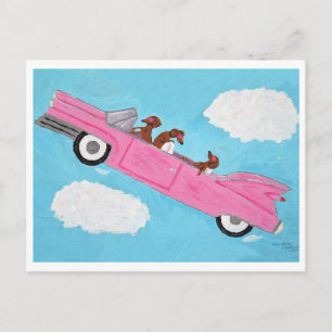 Dachshunde in einem rosa Cabrio im Himmel Postkarte