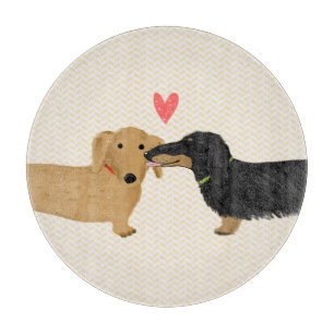Dachshunds küssen schneidebrett