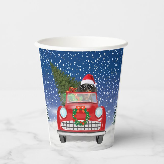 Dackel Autofahren Auto im Schnee Weihnachten Pappbecher (Vorderseite)