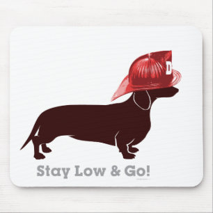 Dackel-Feuerwehrmann "bleibe niedrig " Mousepad