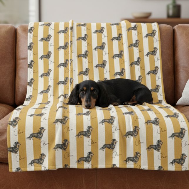 Dackel für gelbes Streifen Fleecedecke (Get cozy with this "Custom Yellow Stripe Dachshund Pet Name Fleece Blanket"!)
