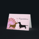 Dackel-Hochzeits-Verlobungs-Glückwünsche Karte<br><div class="desc">Wunderliche Hochzeits-/Verlobungsglückwunschgrußkarte getan in einem blassen - Rosa, mit einer große Rose farbigen schauenden SchablonenBlume als der Hintergrund. Ein Braun und eine schwarze Dackel-Silhouette stellen sich gegenüber, wenn die rosa Herzen oben schwimmen. Personifizieren Sie den ganzen Text, auf der Front und dem Innere zum Anzug Ihr Bedarf. Die perfekte Grußkarte...</div>