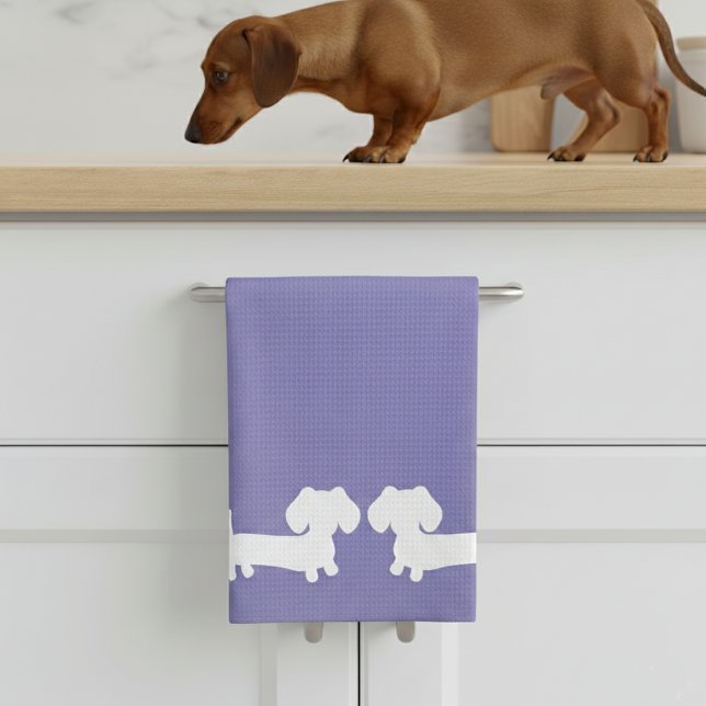 Dackel Küche Geschirr Handtuch Periwinkle Lila (Sweet dachshund treat with our purple wiener dog dish towel)