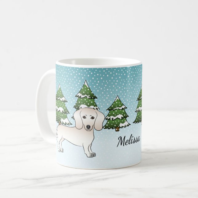 Dackel mit glatter Creme im Winterwald Kaffeetasse (Vorderseite Links)