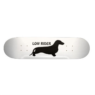 Dackel-Silhouetteschwarzes + Ihre Ideen Skateboard
